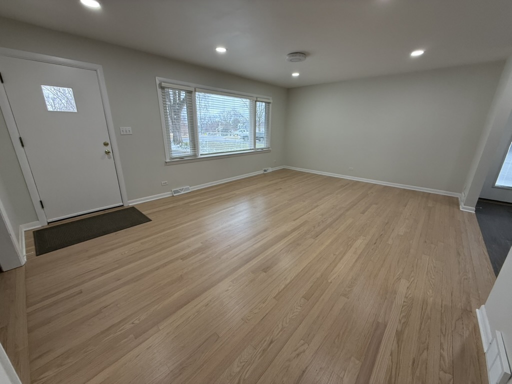 1S526 Nimitz Road Villa Park, IL 60181 - Photo 4 of 17