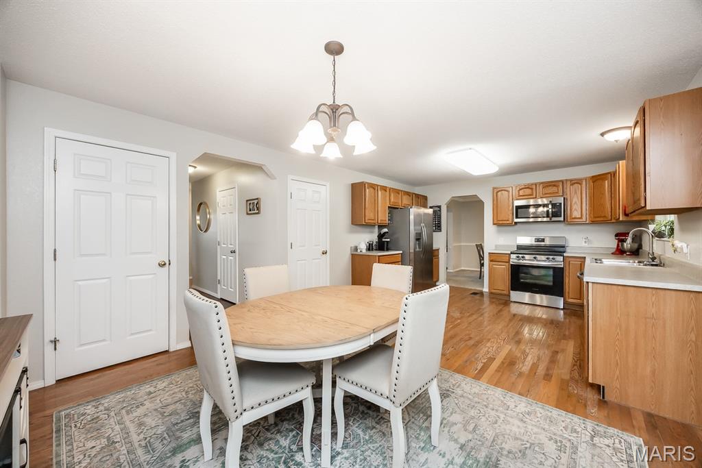 953 Benjamin Drive O'Fallon, IL 62269 - Photo 15 of 35