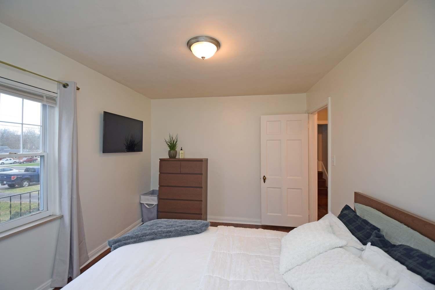 8455 Pine Road Cincinnati, OH 45236 - Photo 14 of 25 Gallery Image 14