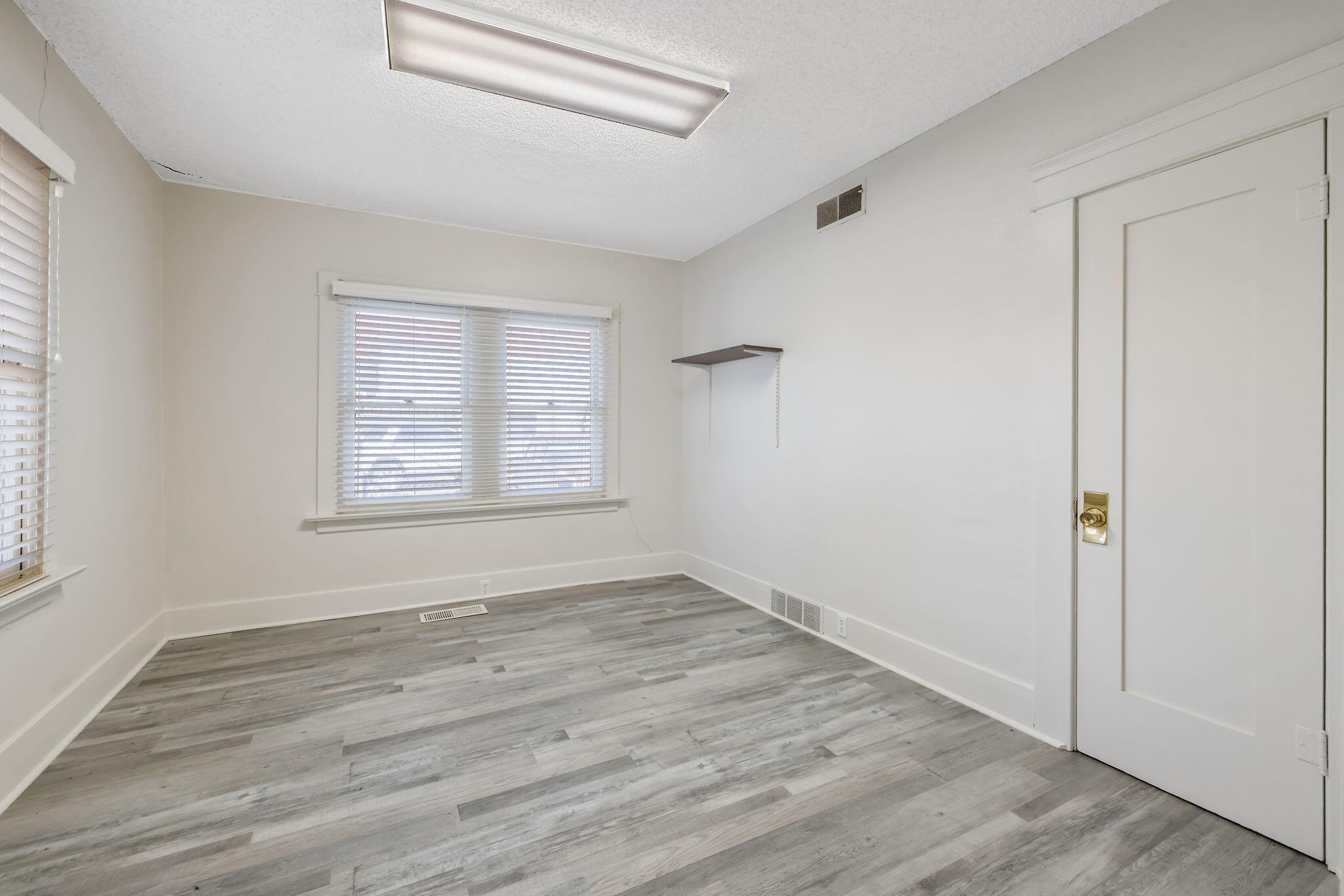 231 South F Street Exeter, CA 93221 - Photo 23 of 29 23-web-or-mls-713A7161