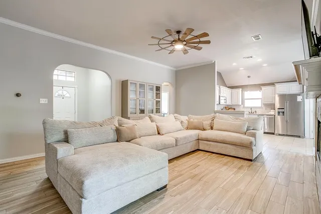 $330,000 | 504 Westgate Drive, Aledo, TX 76008