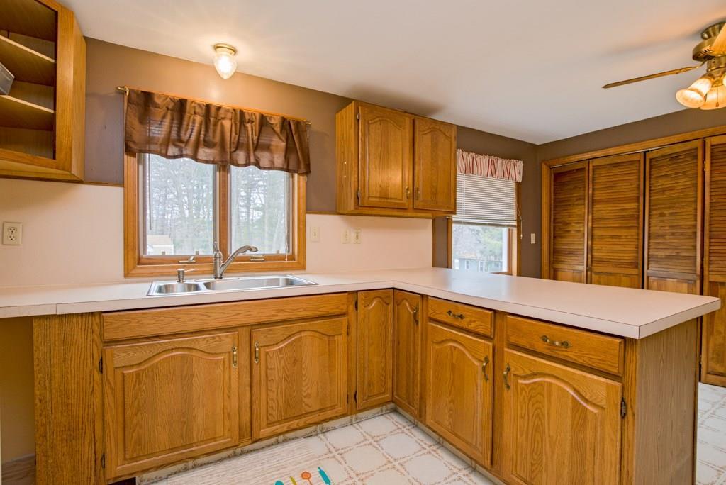 11 Dyke Farm Road South Portland, ME 04106 - Photo 29 of 34 Upstairs accessory kitchen