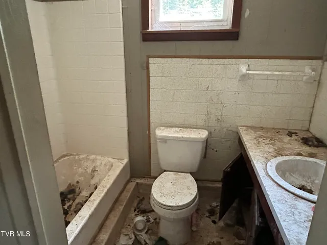 $59,900 | 531 Mullins Street Northwest, Wise, VA 24293