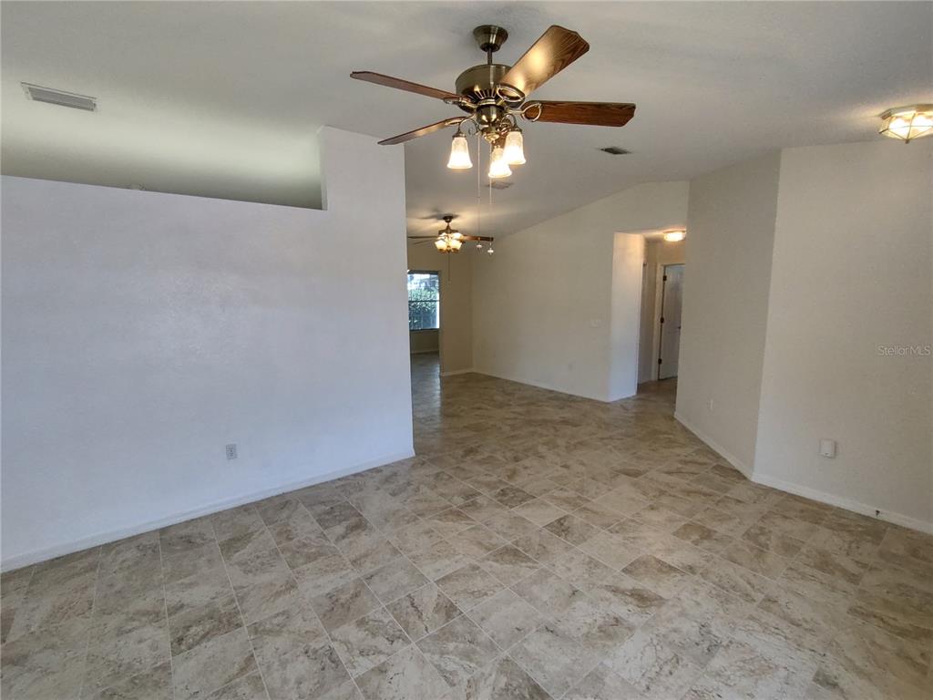 8340 Southwest 108th Loop Ocala, FL 34481 - Photo 7 of 41