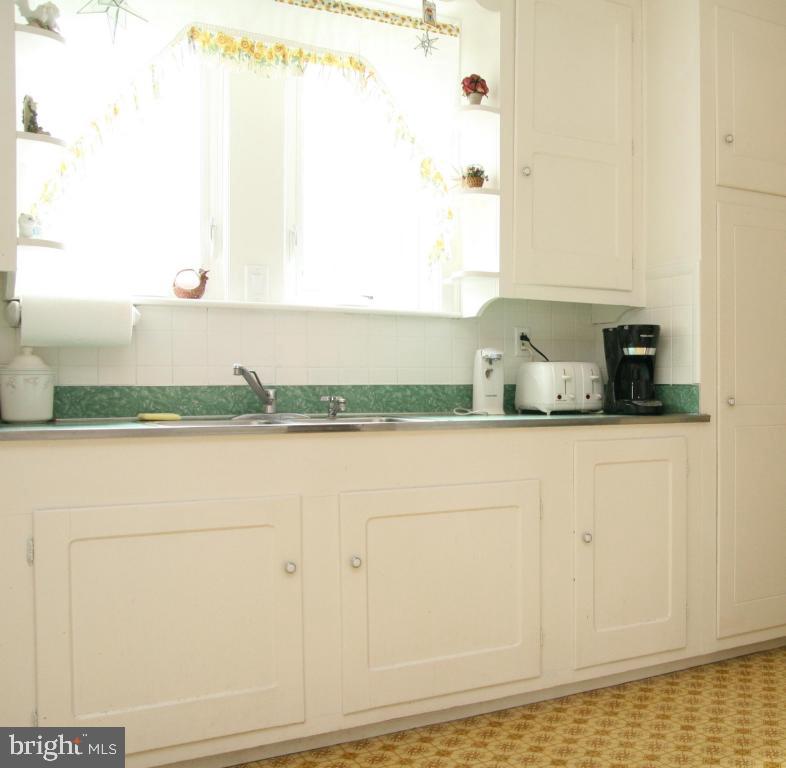 41 Church Street Lititz, PA 17543 - Photo 8 of 17