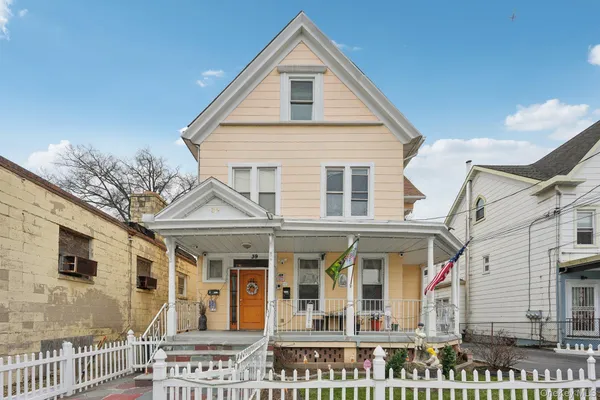 $950,000 | 39 North 10th Avenue, Mount Vernon, NY 10550