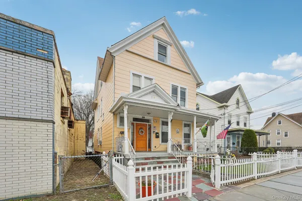 $950,000 | 39 North 10th Avenue, Mount Vernon, NY 10550