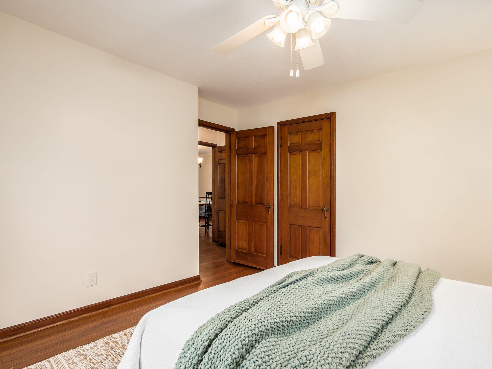 376 Chase Road Columbus, OH 43214 - Photo 20 of 82 Bedroom One