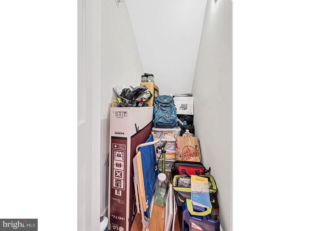 2444 Ontario Road Northwest, Unit 2 Washington, DC 20009 - Photo 10 of 29