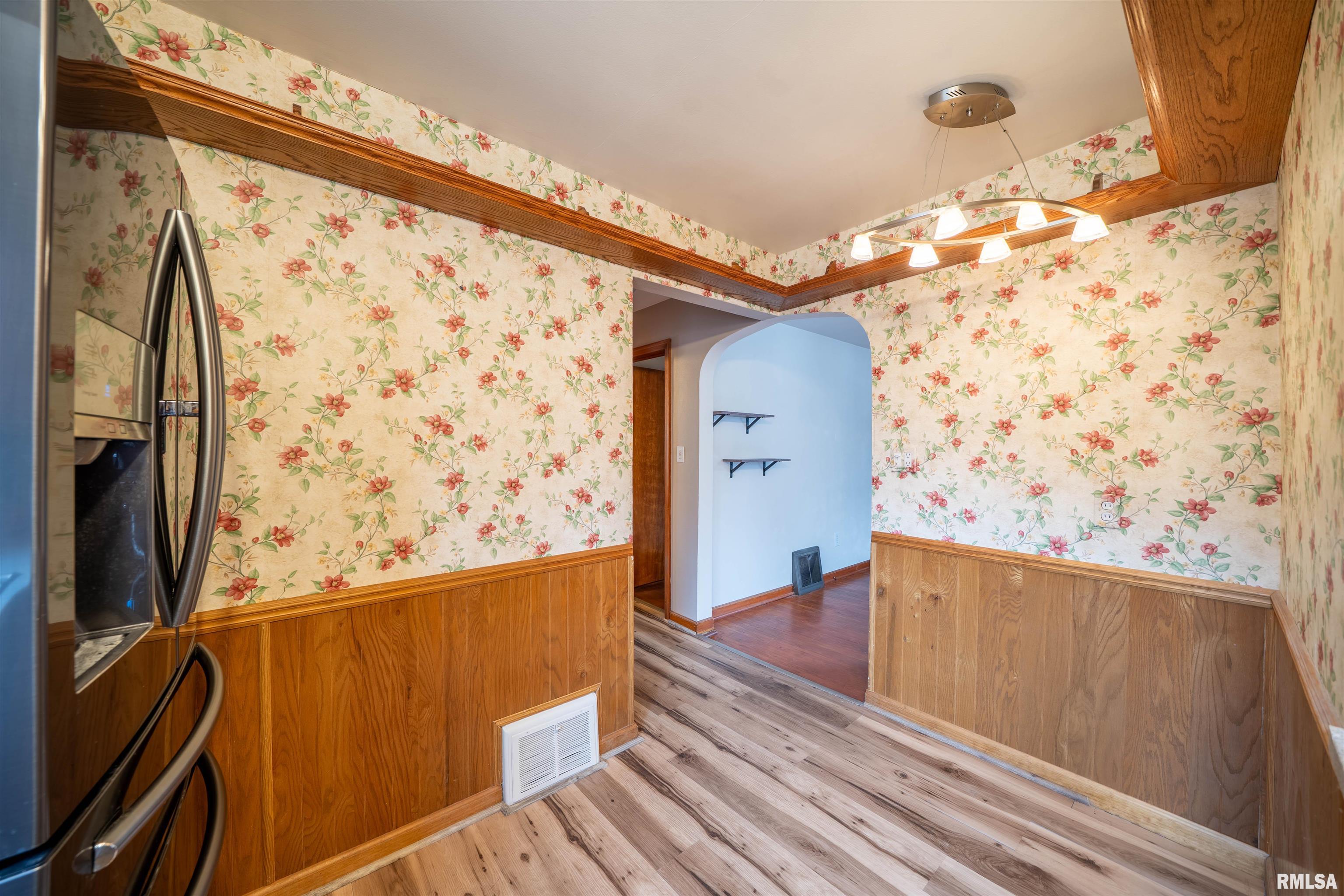5227 West Monroe Road Peoria, IL 61607 - Photo 13 of 43 Gallery Image 13