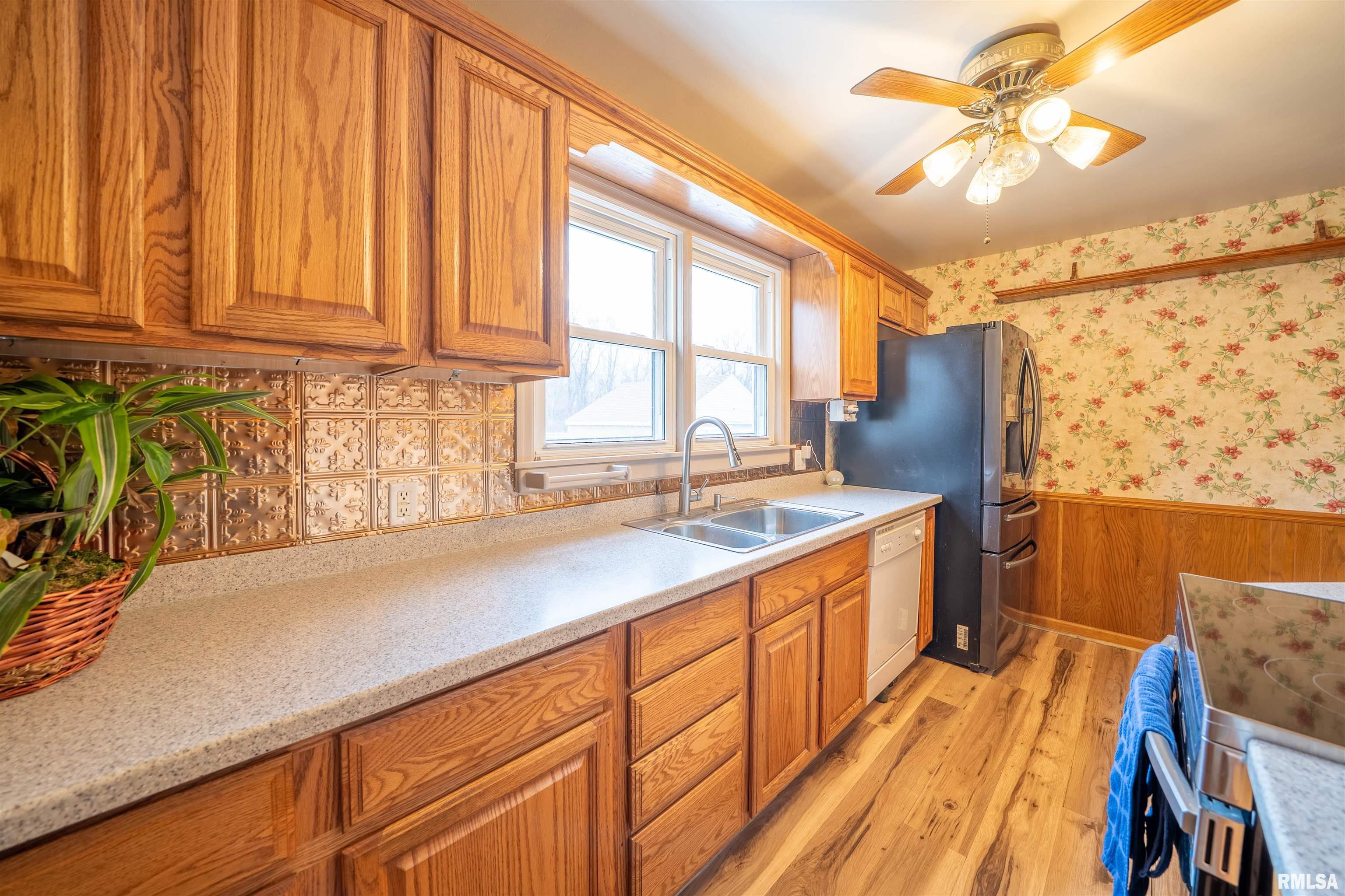 5227 West Monroe Road Peoria, IL 61607 - Photo 9 of 43 Gallery Image 9