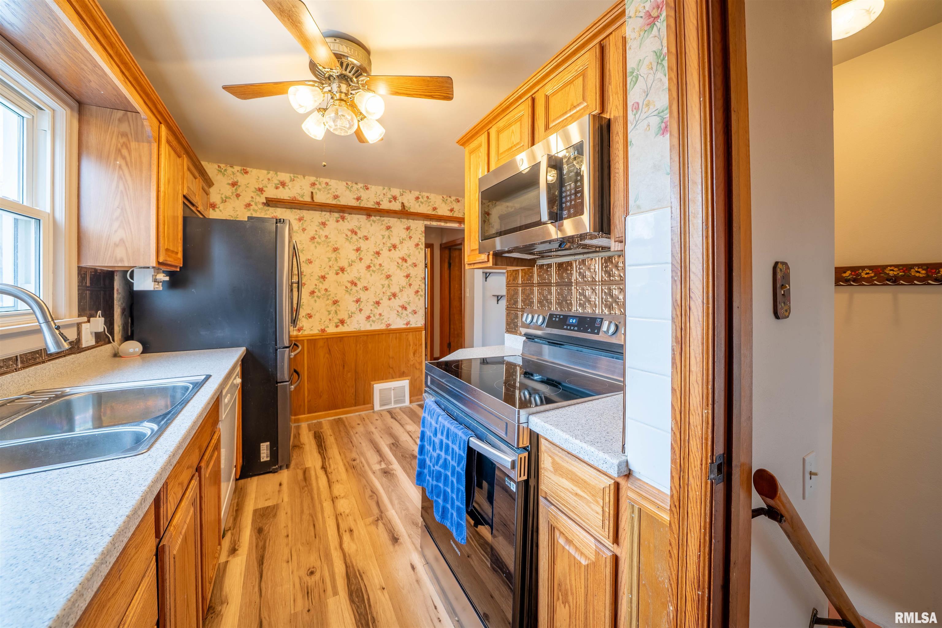 5227 West Monroe Road Peoria, IL 61607 - Photo 10 of 43 Gallery Image 10