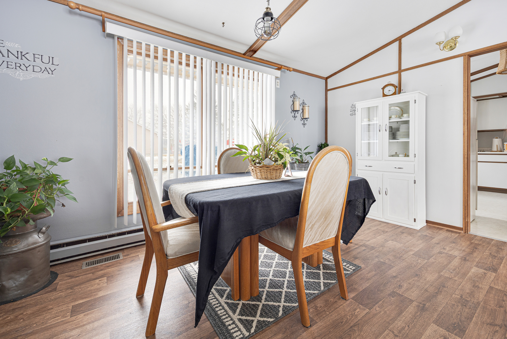 404 South Stott Street Genoa, IL 60135 - Photo 7 of 23