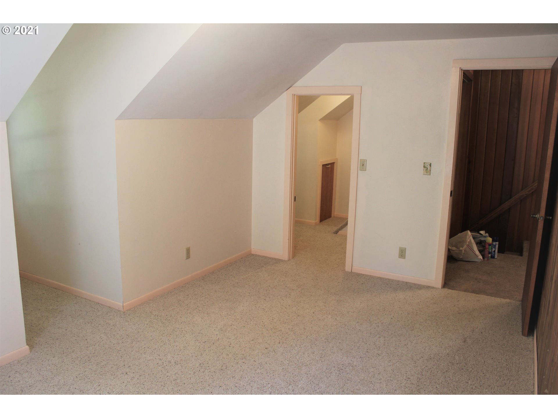 26297 High Pass Road Junction City, OR 97448 - Photo 14 of 24 Gallery Image 14
