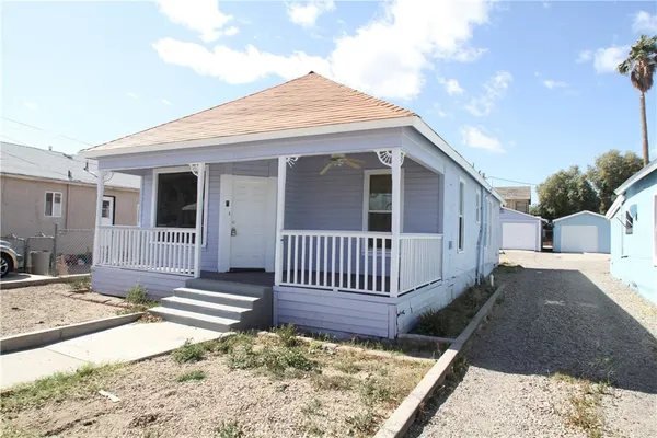 $1,200 | 412 D Street, Needles, CA 92363