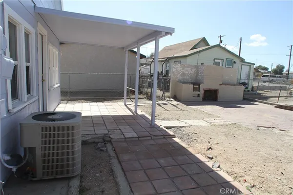 $1,200 | 412 D Street, Needles, CA 92363