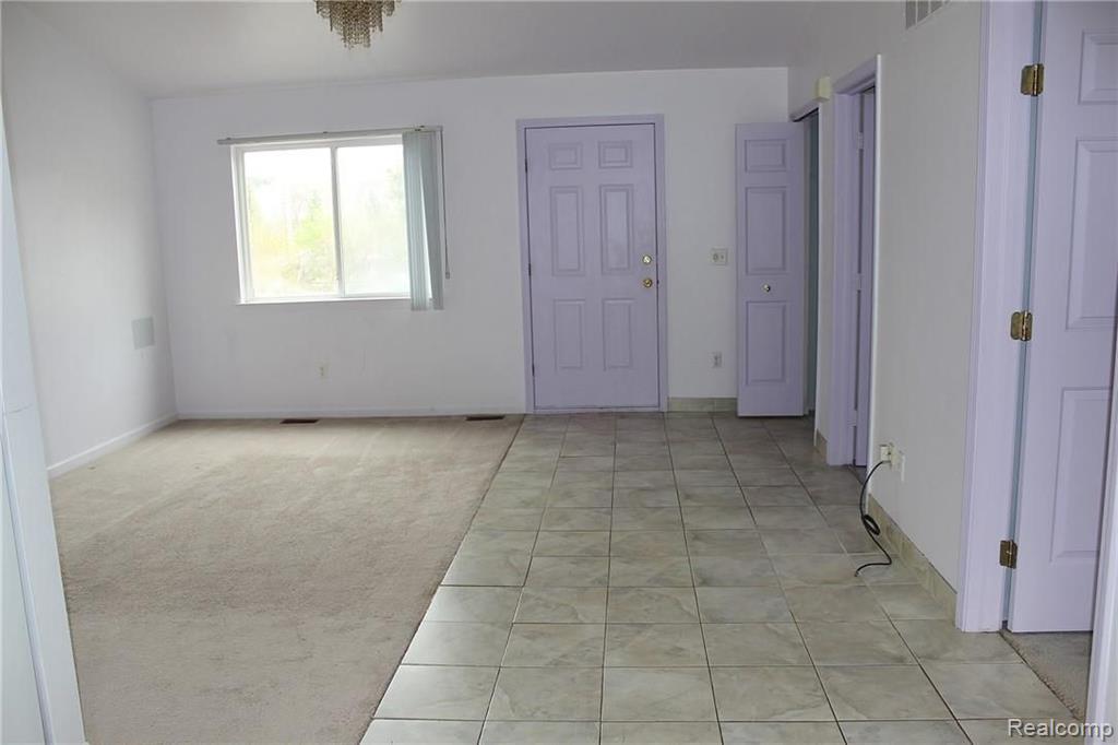 46245 Dequindre Road Rochester, MI 48307 - Photo 5 of 19