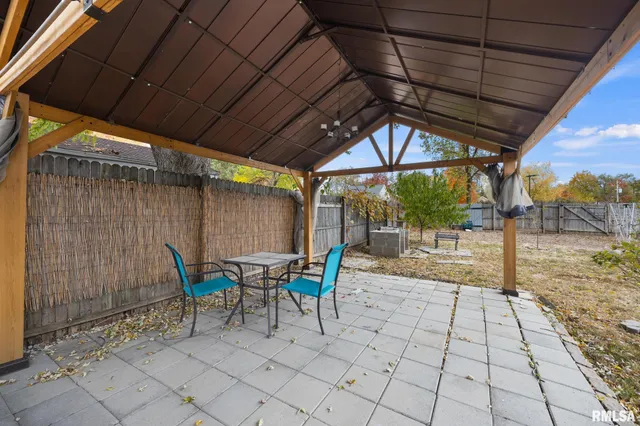 $119,900 | 1942 North Sheridan Road, Peoria, IL 61604