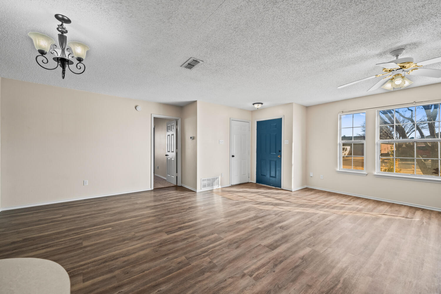 6112 15th Street Lubbock, TX 79416 - Photo 10 of 30 6112 15th St-27