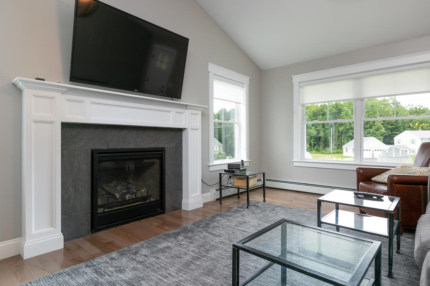 42 Mitchell Hill Road Scarborough, ME 04074 - Photo 5 of 30 42 Mitchell Hill Rd-large-008-003-Living