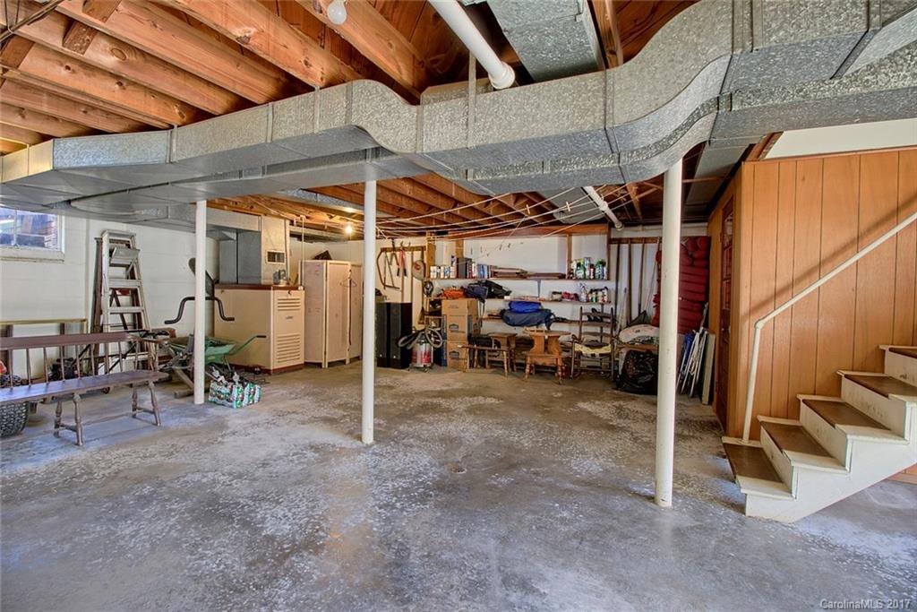 142 Governors View Road Asheville, NC 28805 - Photo 17 of 21 Gallery Image 17