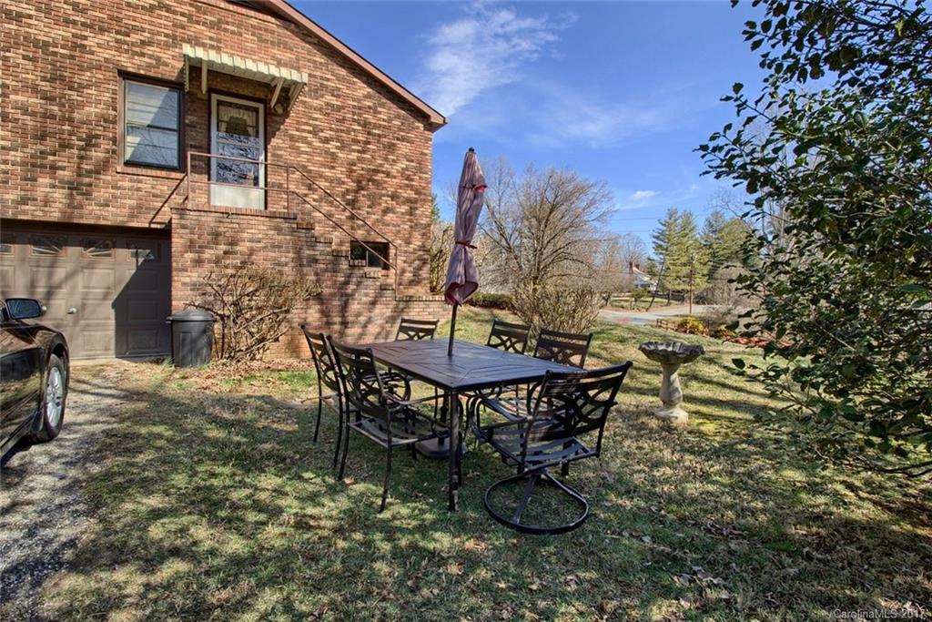 142 Governors View Road Asheville, NC 28805 - Photo 20 of 21 Gallery Image 20