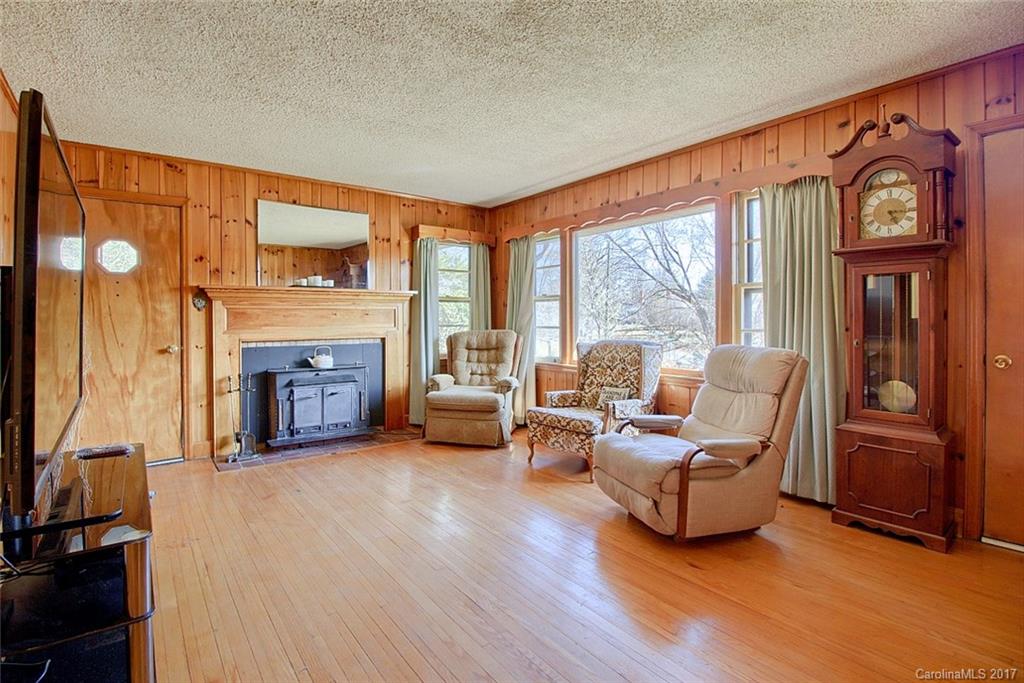 142 Governors View Road Asheville, NC 28805 - Photo 5 of 21 Gallery Image 5