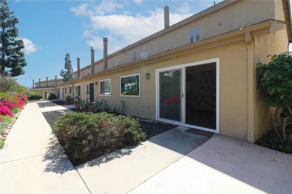 $620,000 | 7700 Parkway Drive, Unit 26, La Mesa, CA 91942
