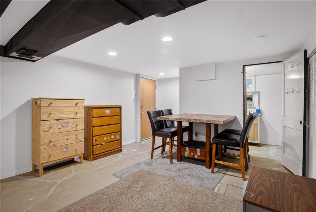 6361 Leechburg Road Verona, PA 15147 - Photo 17 of 26 a view of a livingroom with furniture
