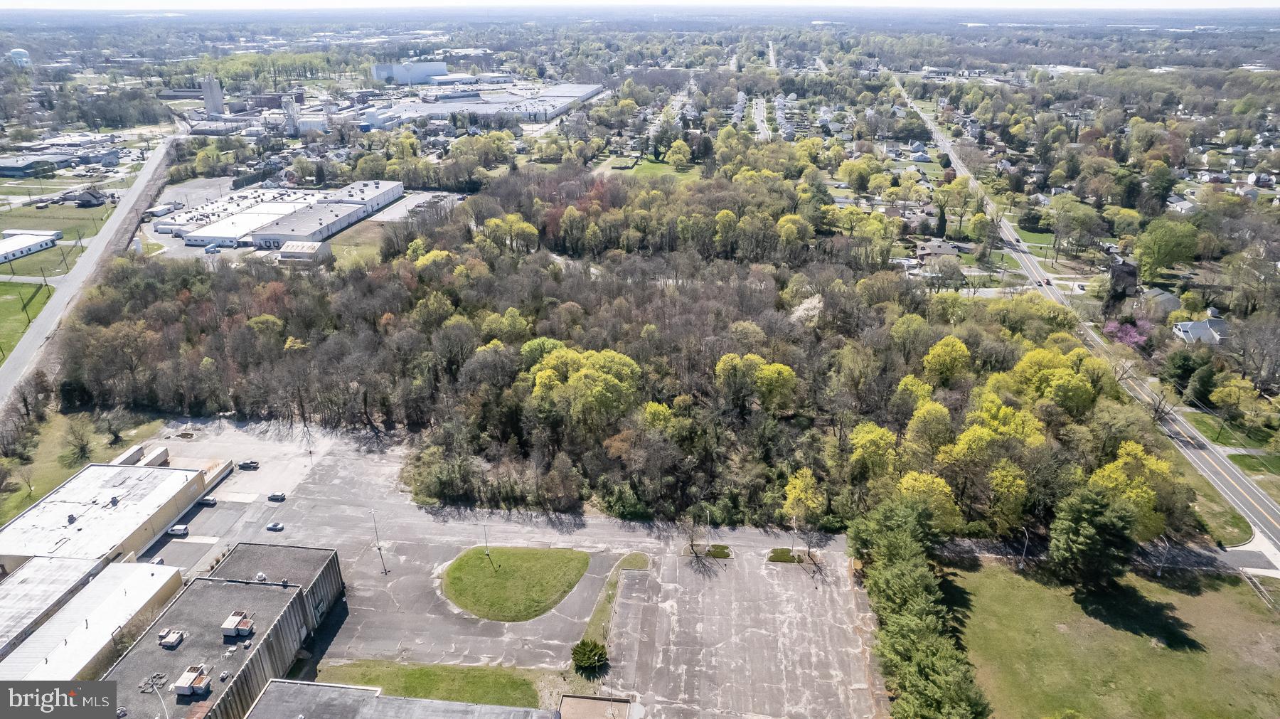 785 East Oak Road Vineland, NJ 08360 - Photo 11 of 12 an aerial view of residential houses with outdoor space