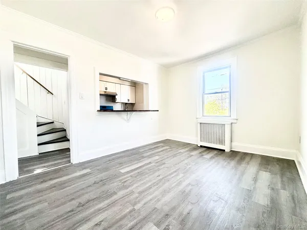 $2,950 | 66 Kenmore Road, Valley Stream, NY 11581