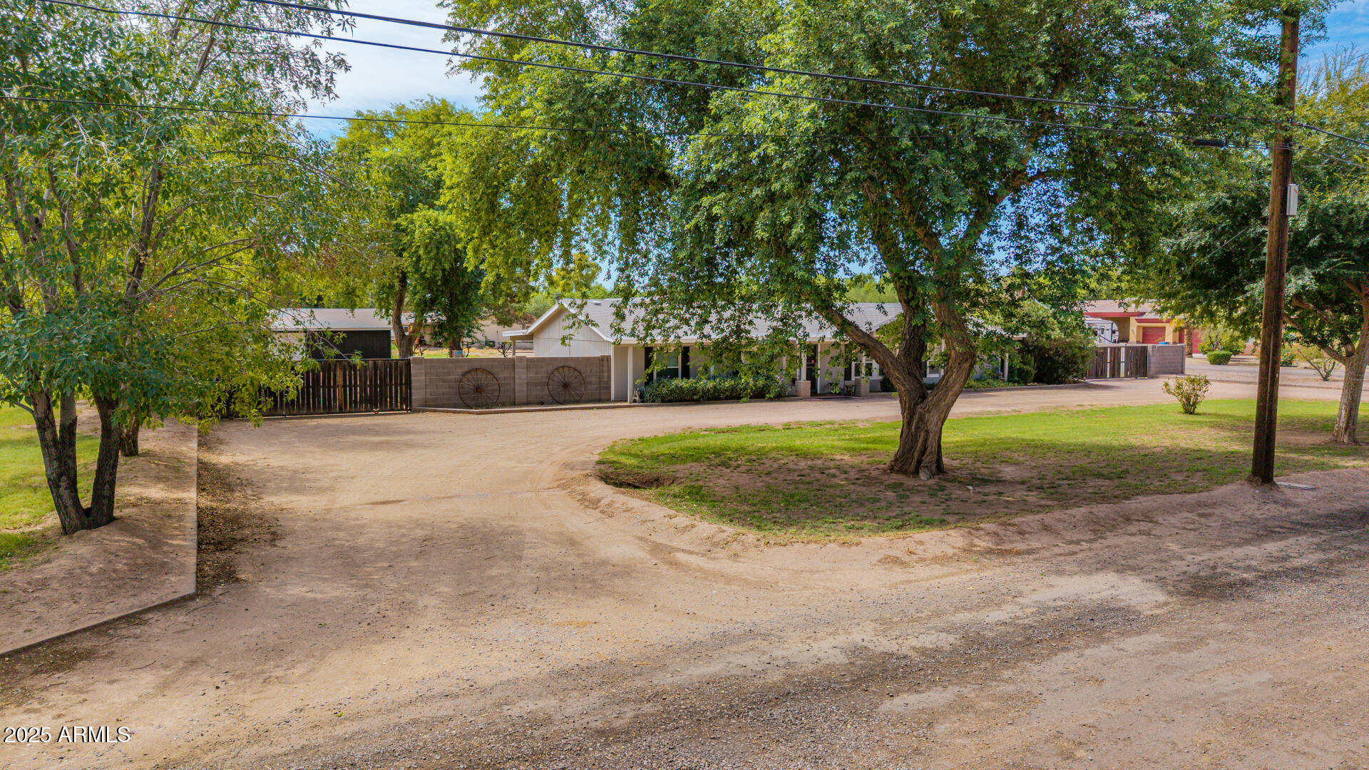 12417 East Cloud Road Chandler, AZ 85249 - Photo 25 of 40 a view of a out door space