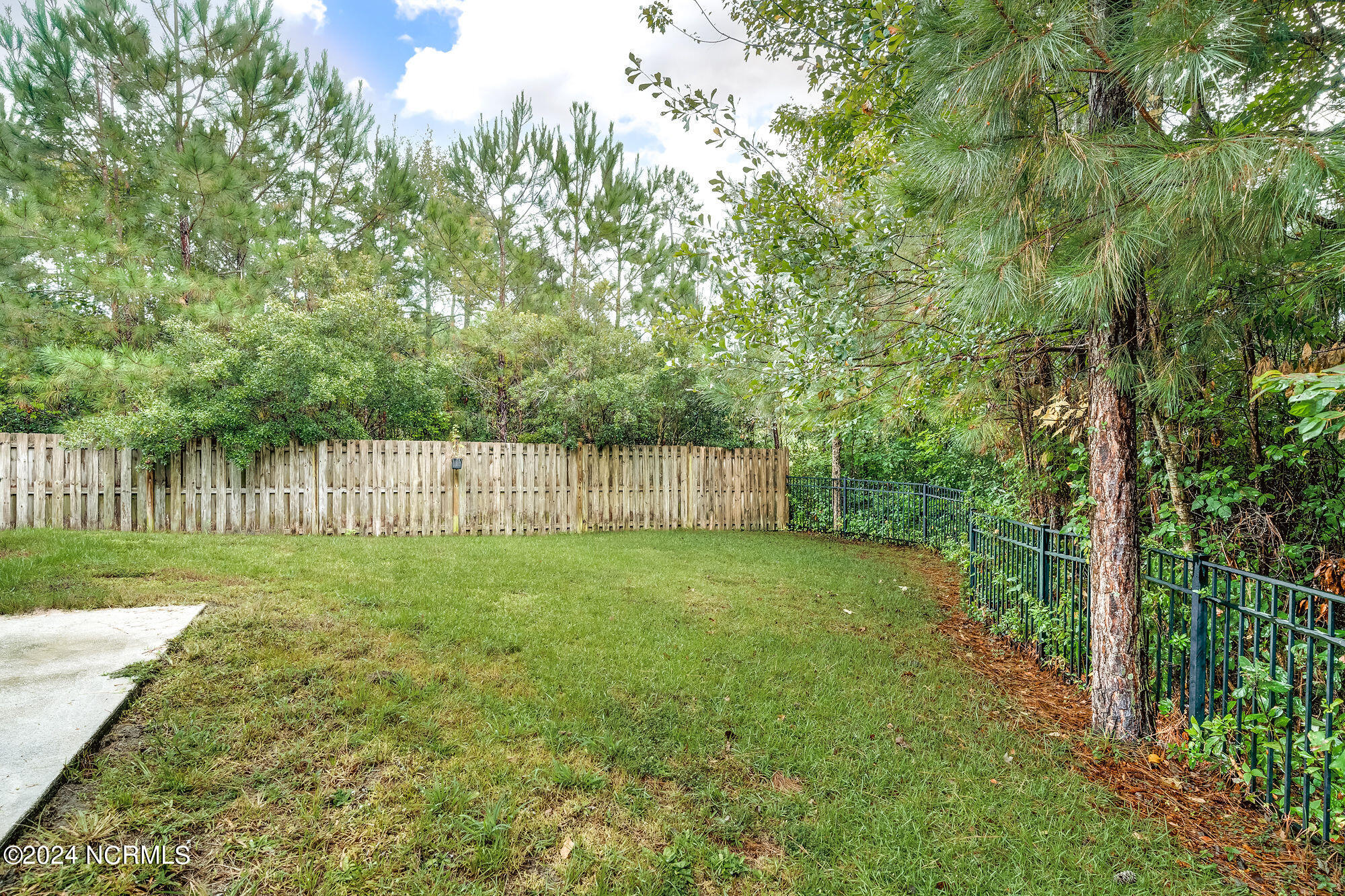 105 Bungalow Road Holly Ridge, NC 28445 - Photo 28 of 32 105bungalowrd-29