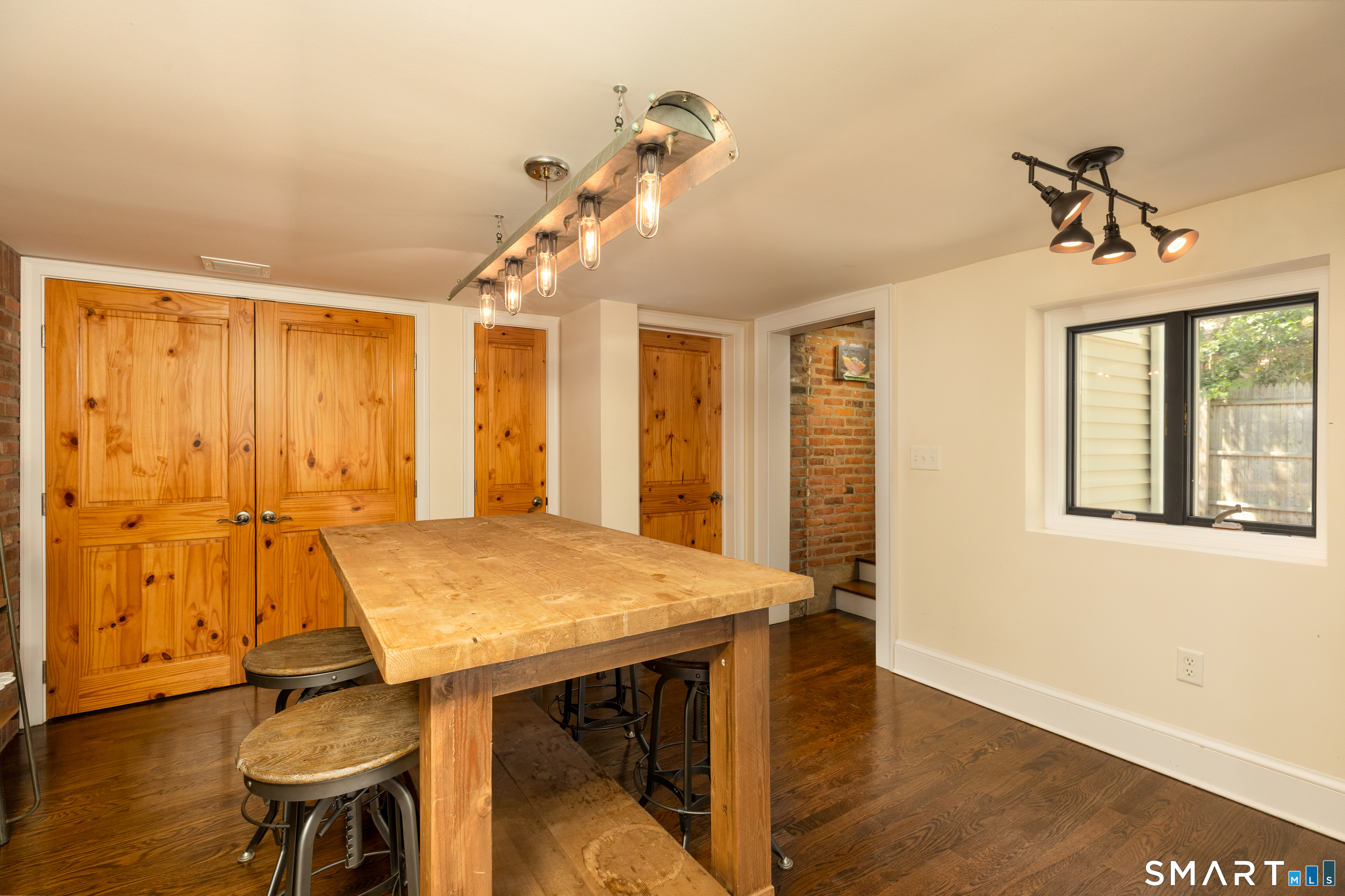 110 Foxcroft Road West Hartford, CT 06119 - Photo 16 of 36 Gallery Image 16
