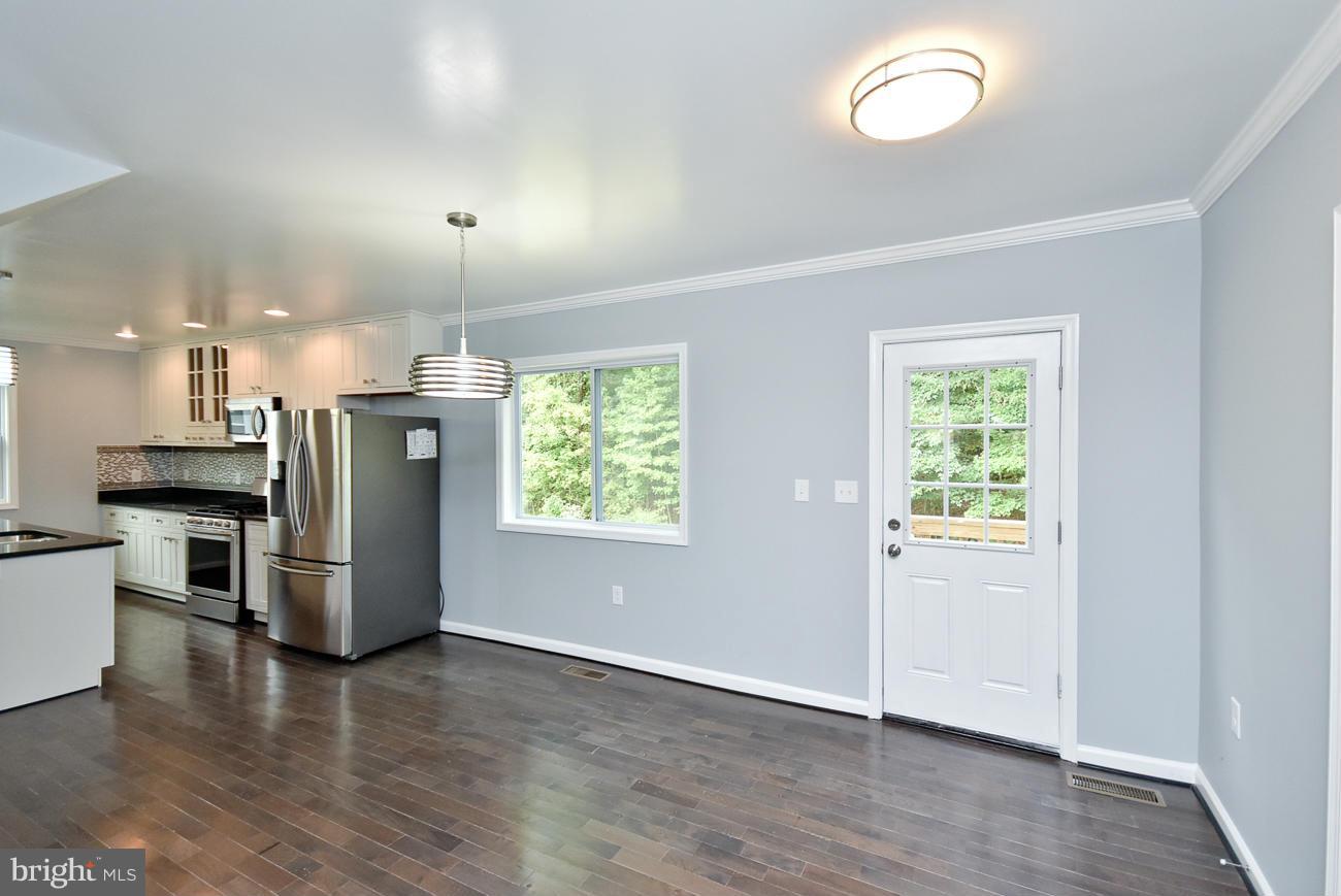 4919 Braddock Road Temple Hills, MD 20748 - Photo 11 of 29 Dining Room