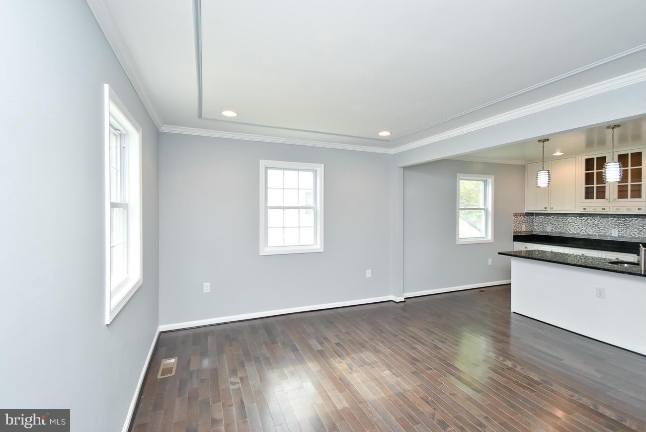 4919 Braddock Road Temple Hills, MD 20748 - Photo 12 of 29 Family Room