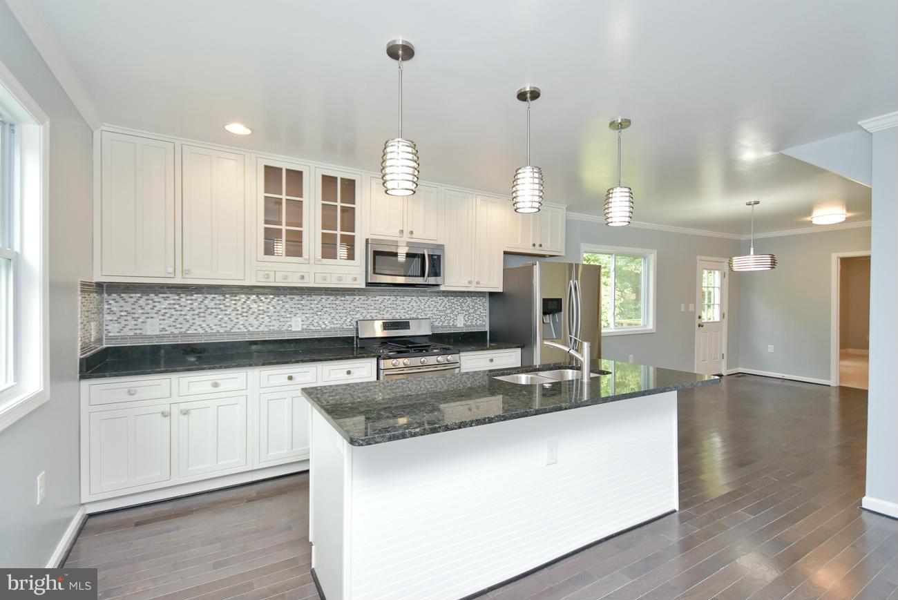 4919 Braddock Road Temple Hills, MD 20748 - Photo 9 of 29 Kitchen