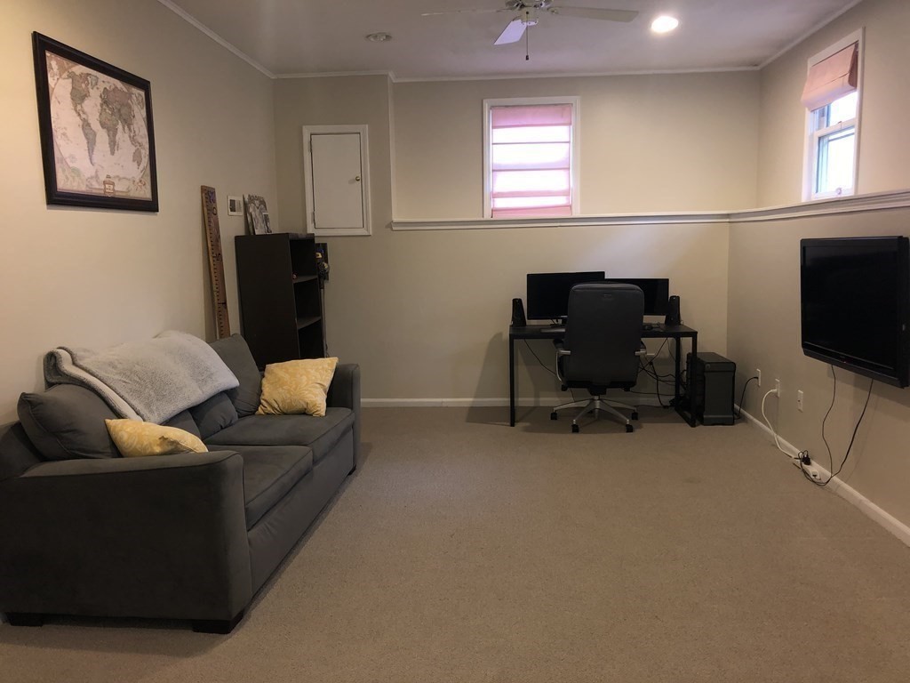 14 Holly Road Norton, MA 02766 - Photo 12 of 20 Gallery Image 12
