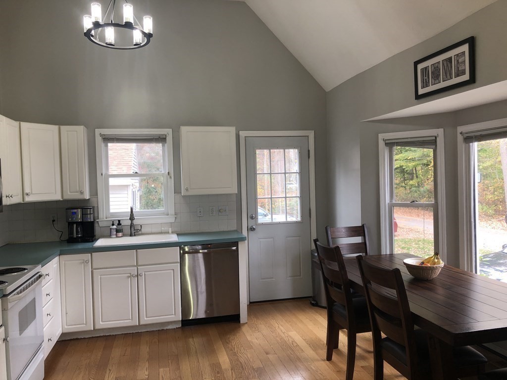 14 Holly Road Norton, MA 02766 - Photo 3 of 20 Gallery Image 3