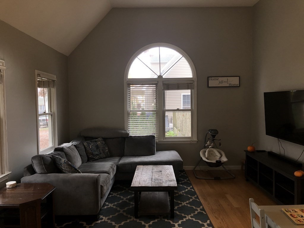 14 Holly Road Norton, MA 02766 - Photo 6 of 20 Gallery Image 6