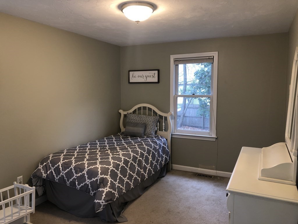 14 Holly Road Norton, MA 02766 - Photo 9 of 20 Gallery Image 9