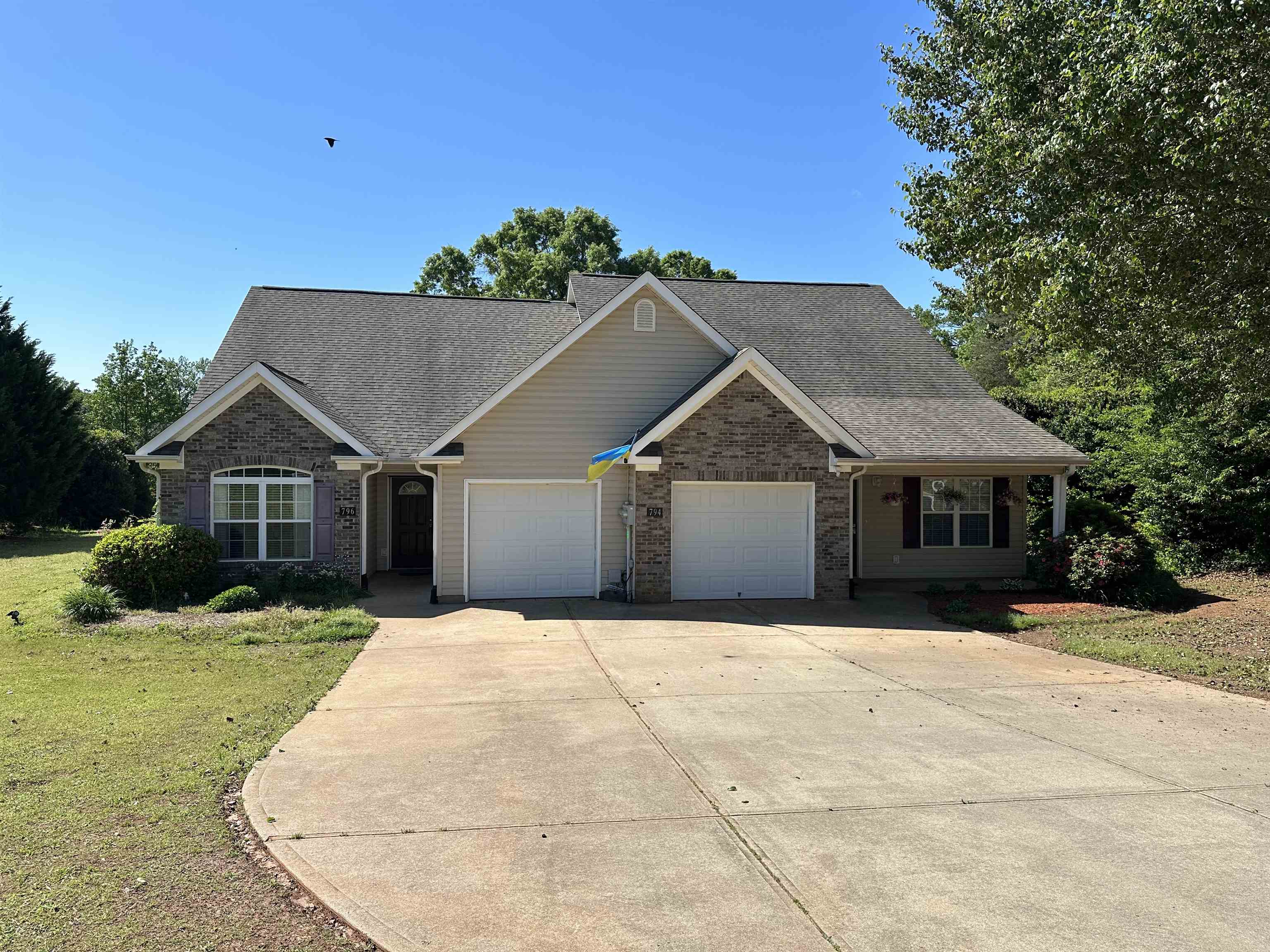 794-796 Abner Creek Road Greer, SC 29651 - Photo 2 of 45 Gallery Image 2