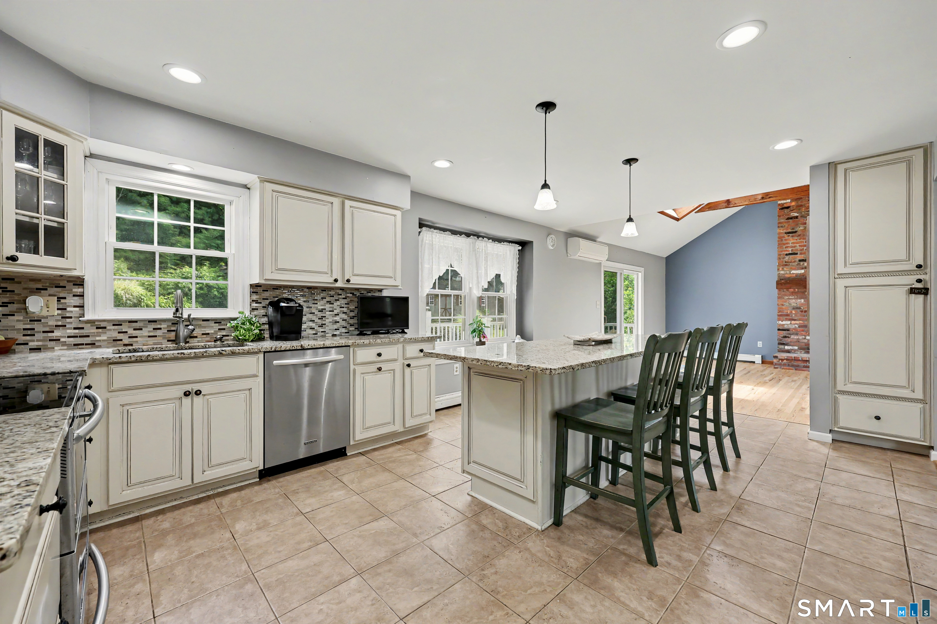 29 Pleasant View Road New Milford, CT 06776 - Photo 10 of 40 Large kitchen area