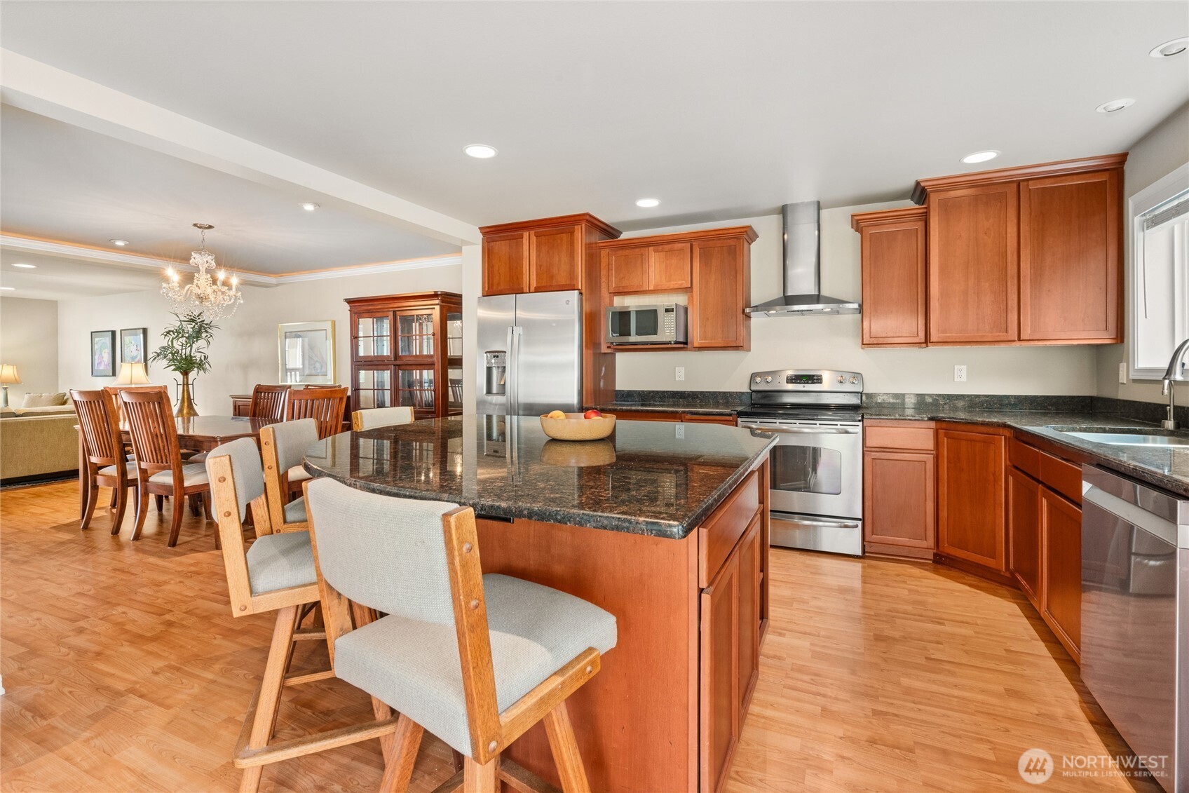 7803 218th Street Southwest, Unit D Edmonds, WA 98026 - Photo 6 of 37 Gallery Image 6