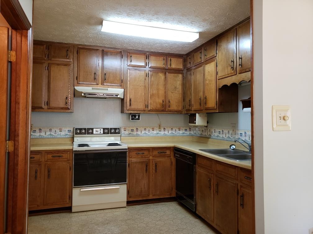 133 Golfcrest Lane Oak Ridge, TN 37830 - Photo 5 of 5 Kitchen