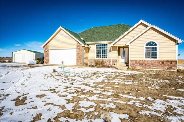 $900,000 | 43201 East 88th Avenue, Bennett, CO 80102
