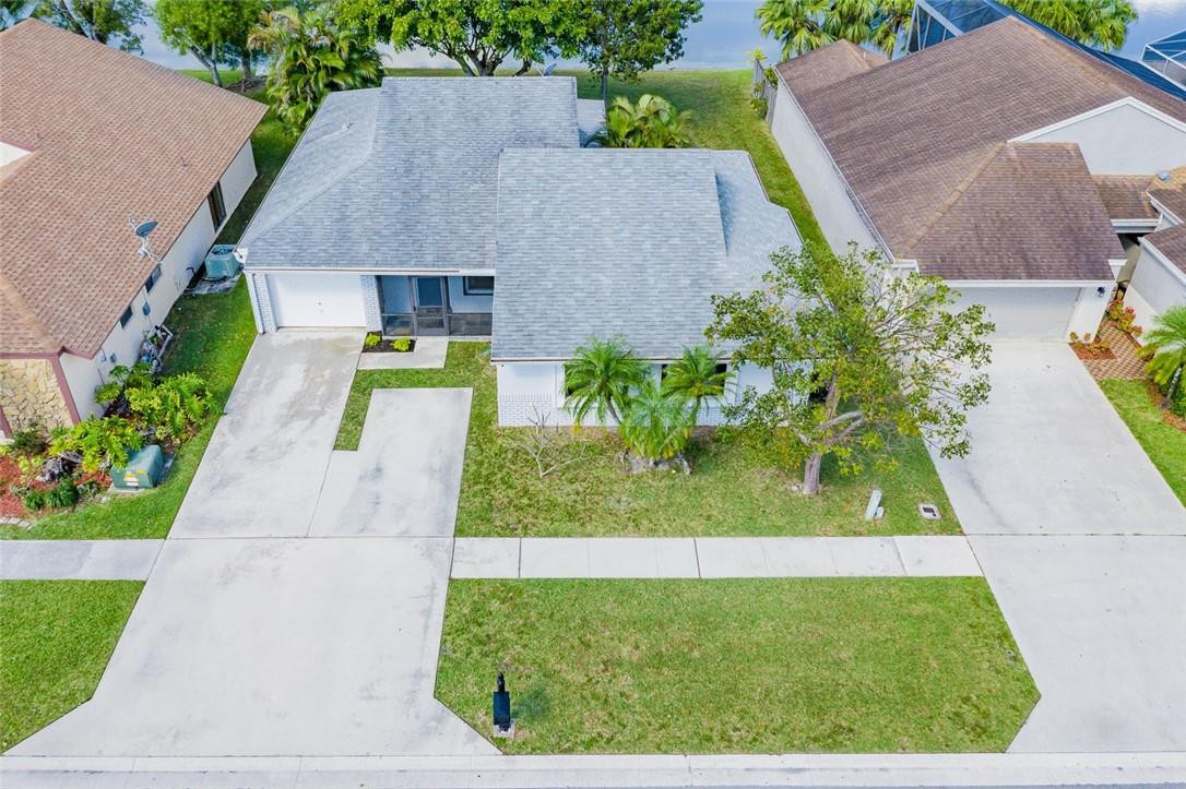 21585 Woodstream Terrace Boca Raton, FL 33428 - Photo 3 of 40 Photo 3