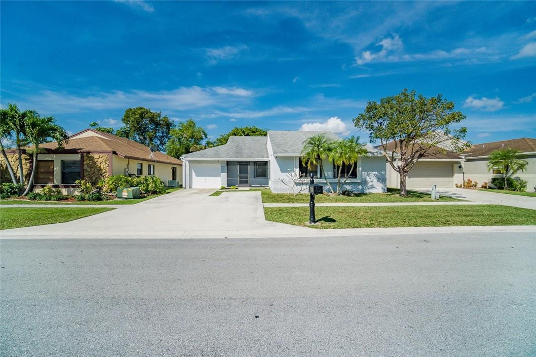21585 Woodstream Terrace Boca Raton, FL 33428 - Photo 6 of 40 Photo 6