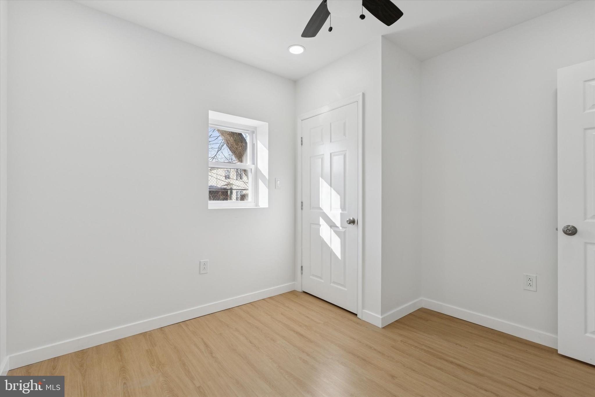 3110 Tasker Street Philadelphia, PA 19145 - Photo 12 of 19