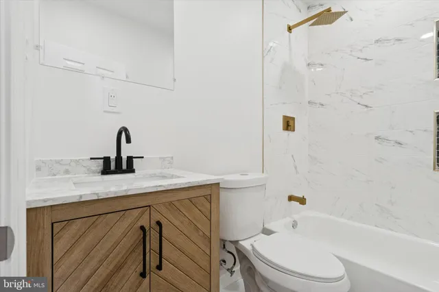 $2,690 | 3110 Tasker Street, Philadelphia, PA 19145